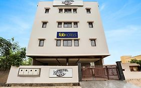 Fabhotel Johar Inn